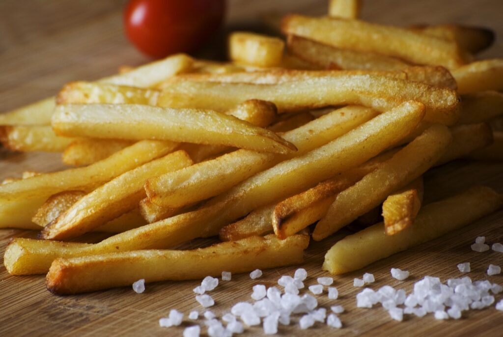 french fries, salt, food-923687.jpg